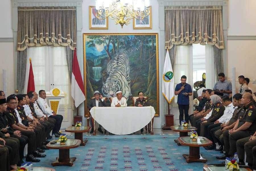 Gubernur Dedi Mulyadi: Pembangunan Infrastruktur Jalan Hingga Pelosok Desa di Jabar Targetkan Rampung 2027