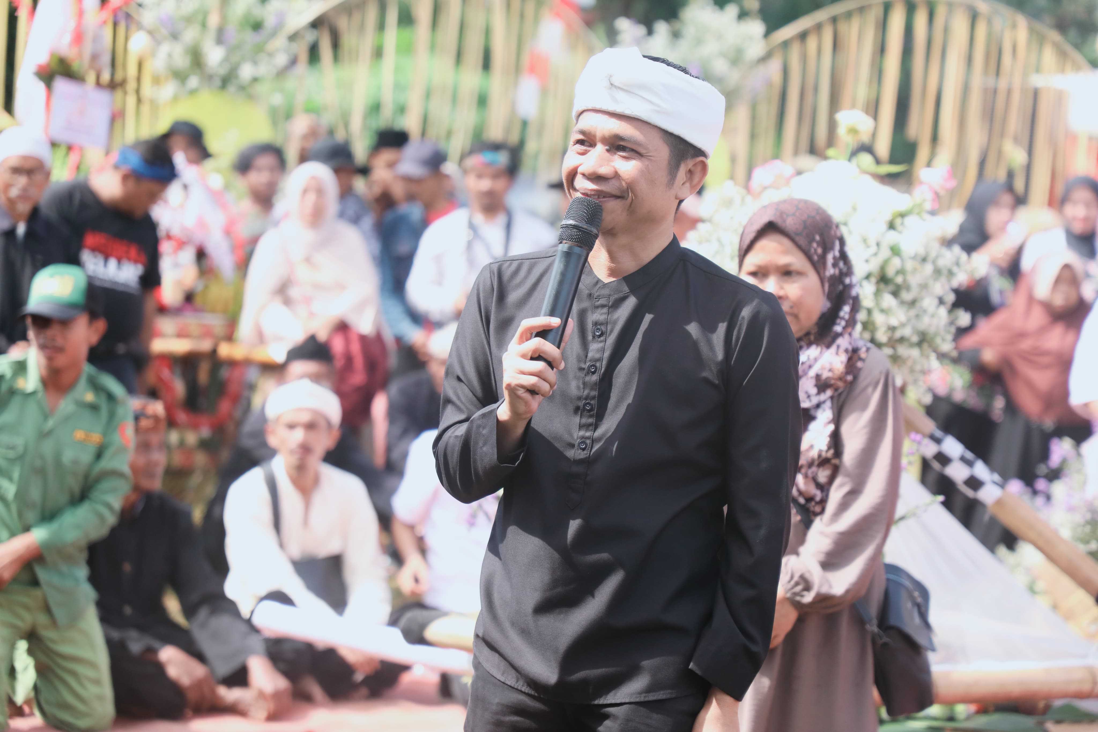 Hajat Bumi Desa Linggamukti: 44 Tahun Menjaga Warisan, Merawat Kebersamaan