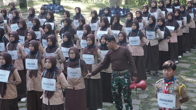 Pendidikan Bela Negara dan Latihan Baris-Berbaris Bersama TNI Bangun Jiwa Disiplin di Leadership Camp MAI Foundation