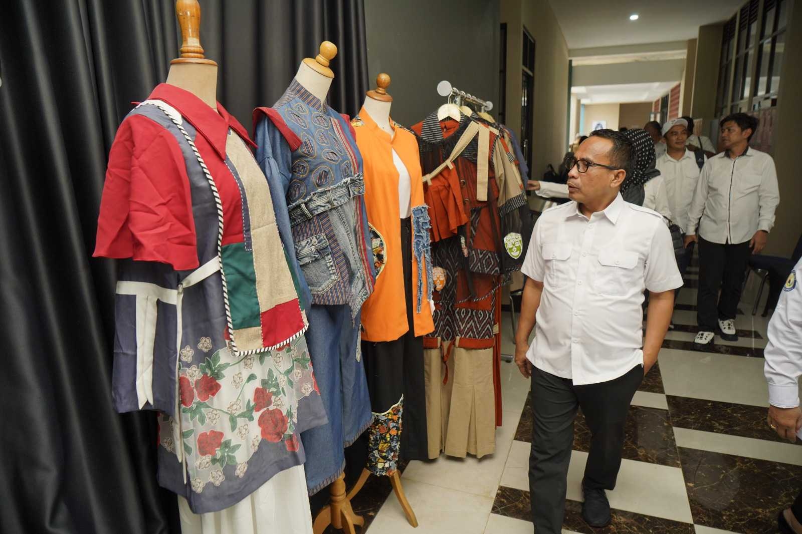 Kadisdik Purwanto Tinjau Langsung Pelaksanaan LKS Dikmen Tingkat Nasional 2025 ke-33 di Kota Depok