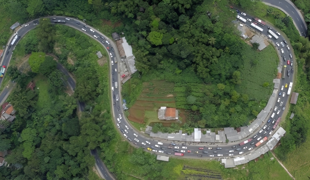 Puncak Gelombang Pertama Berakhir, Arus Balik Jalur Gentong 2026 Terpantau Ramai Lancar H+5 Lebaran