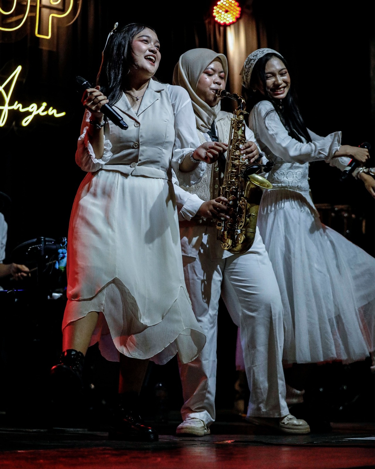 UKK SMKN 10 Bandung Digelar di Kafe, Siswa Tampil Gigs Uji Kesiapan Industri Musik