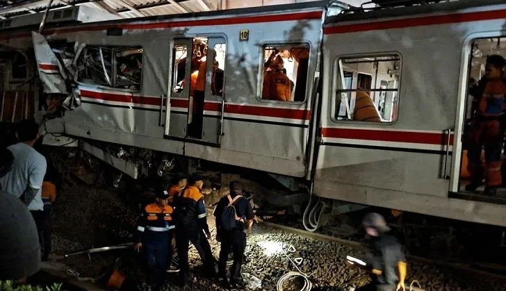 Kecelakaan Kereta Bekasi: 14 Tewas, Dedi Mulyadi Tanggung Biaya dan Santunan Korban