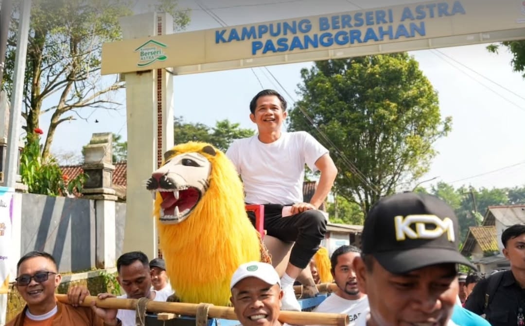 Warga Pesanggrahan Gelar Festival Nasi Liwet Rayakan Jalan Baru Rampung