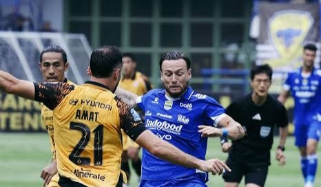 Bojan Hodak Bidik Lanjutkan Rekor Tak Terkalahkan Persib atas Persija, Andrew Jung Siap Bersinar di Samarinda