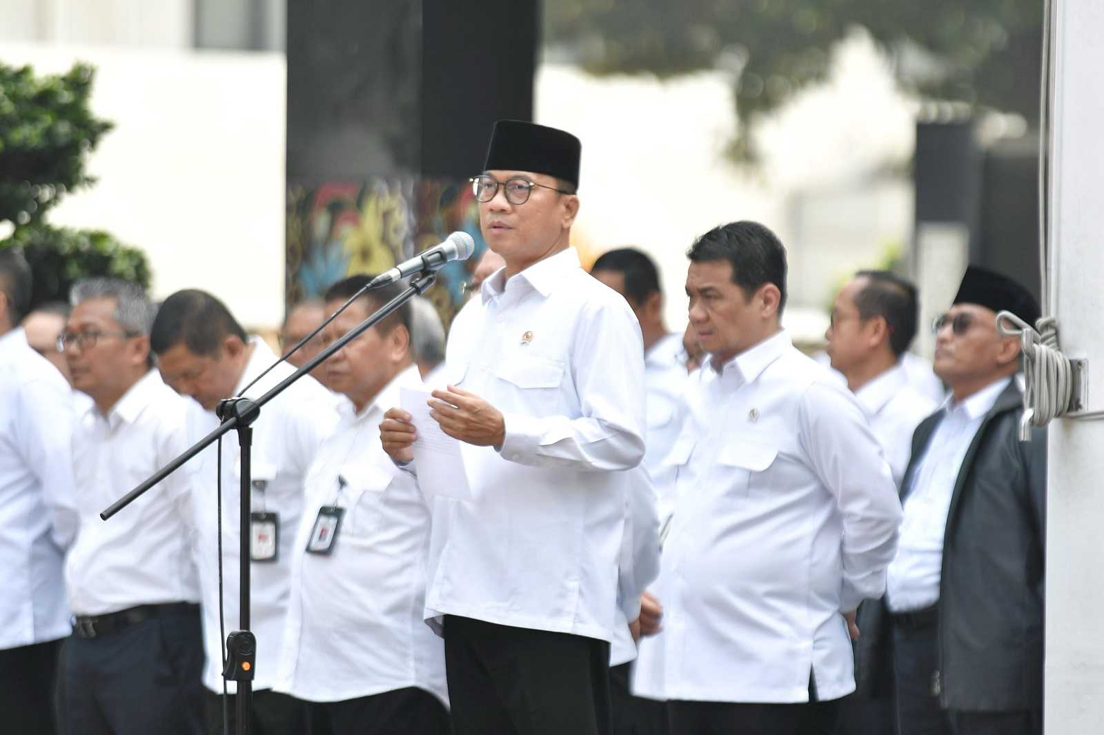 Mendes Yandri Ajak Pegawai Kompak Bangun Desa di Momen Halal Bihalal
