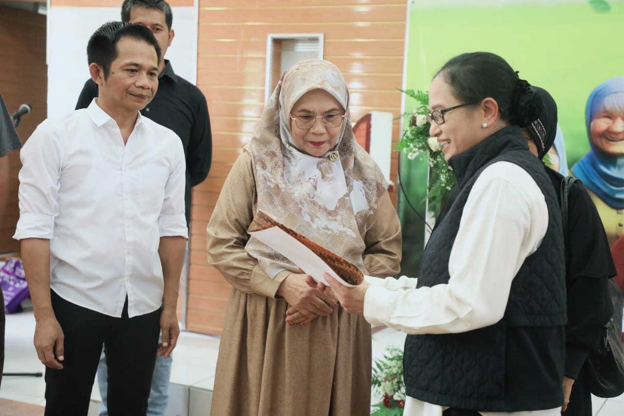 Kajati Jabar Apresiasi Program Gerakan Nyaah Ka Indung Perdana di Purwakarta