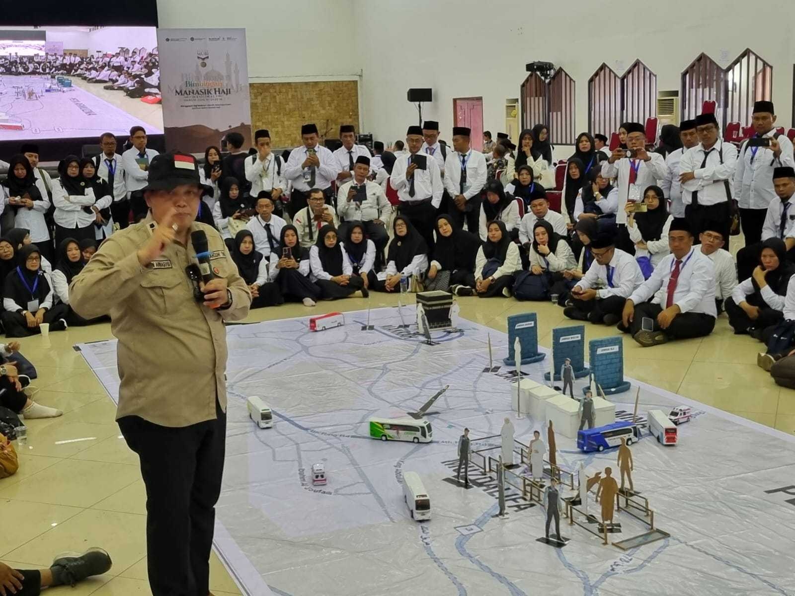 Latih Ratusan PPIH Arab Saudi, Sambut Jemaah Haji Indonesia 2025 dengan Layanan Terbaik