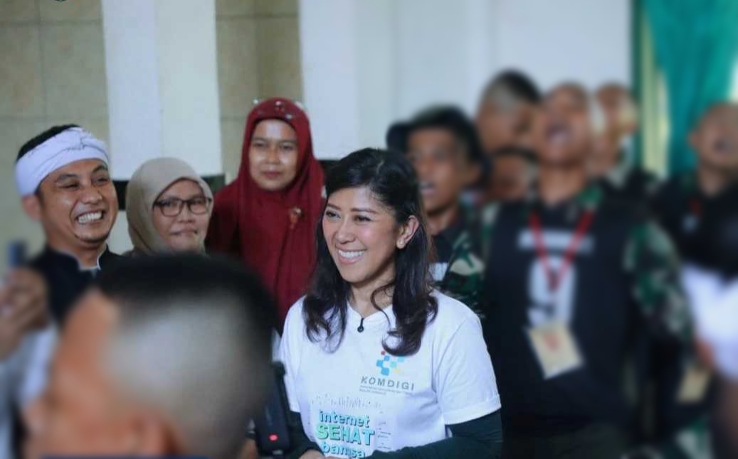 Menkomdigi Kunjungi Barak Militer di Purwakarta, Meutya Hafid: Jawa Barat Jadi Program Percontohan