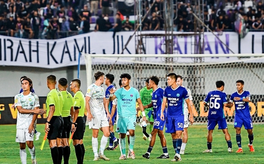 Gagal Menang! Persib Bandung Diimbangi Persita Tangerang pada Laga Tandang Pekan ke-33 Liga 1 2024/25