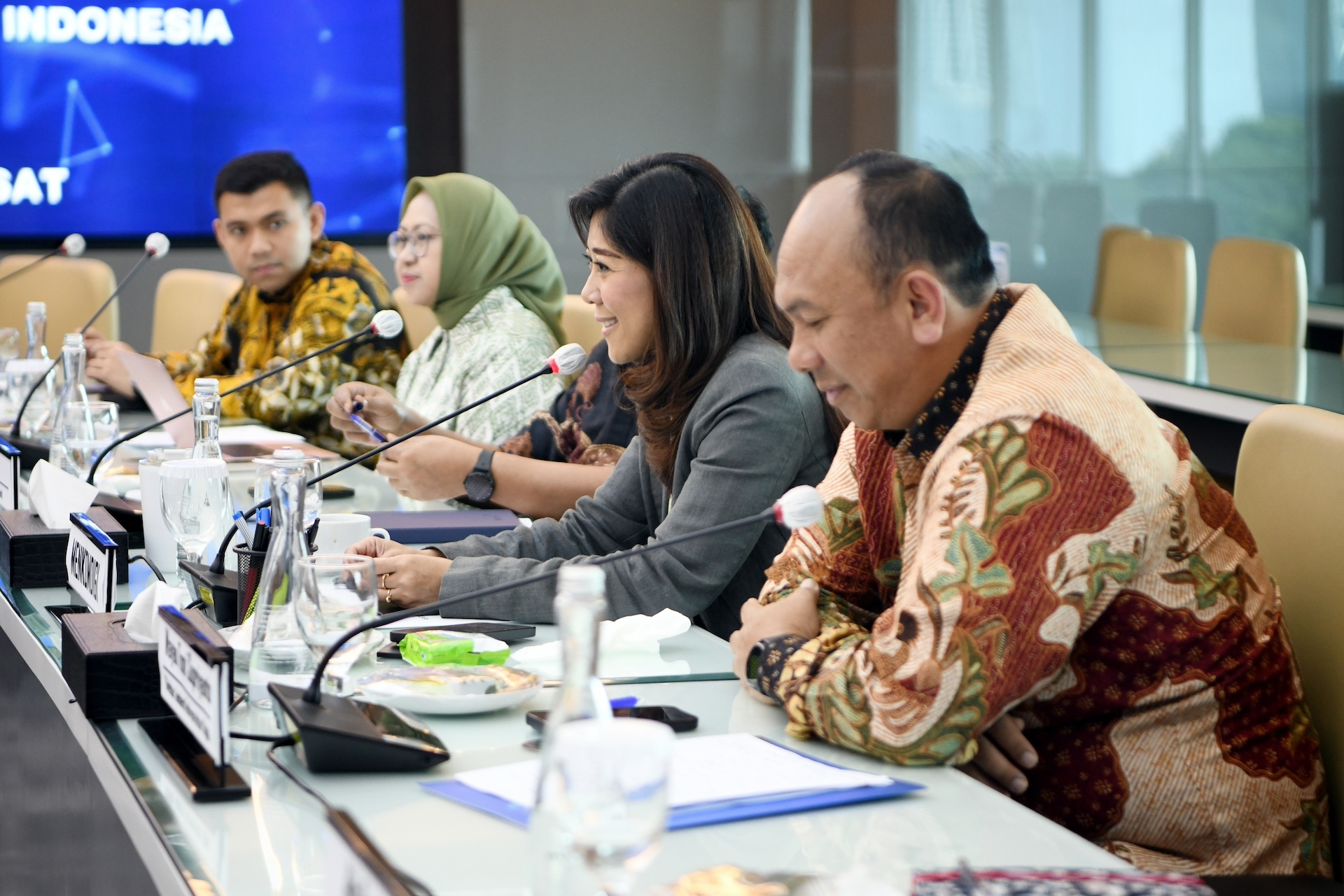 Pemerintah Siapkan Internet 100 Mbps untuk Sekolah dan Puskesmas Serta Kantor Desa Blank Spot