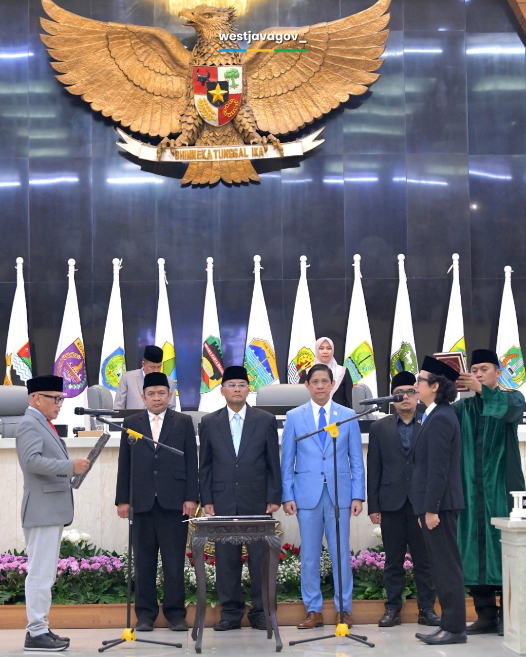 Wagub Erwan Hadiri Rapat Paripurna, Saksi Khidmat Pengambilan Sumpah Jabatan PAW DPRD Jabar Sisa Jabatan 2024-2029