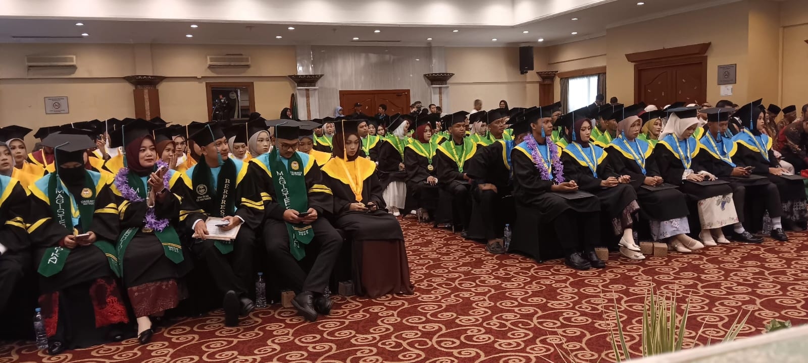 Teguhkan Komitmen Cetak Generasi Unggul, STAI DR KH EZ Muttaqien Purwakarta Kukuhkan 147 Lulusan
