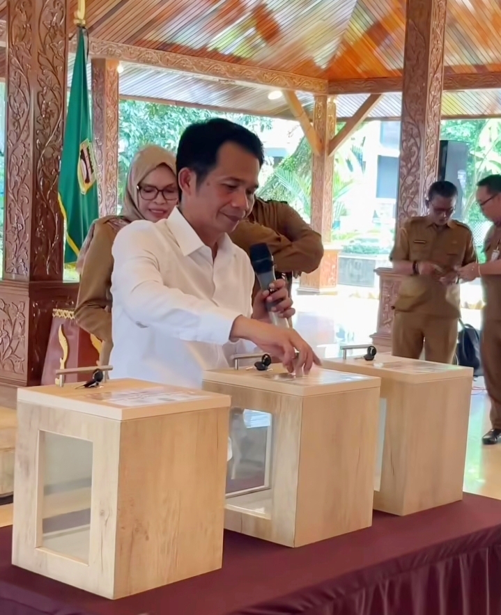 Purwakarta Luncurkan Gerakan Poe Ibu dan Buka Pos Pengaduan, Bupati Om Zein: Ajak Warga Bergerak dengan Kepedulian