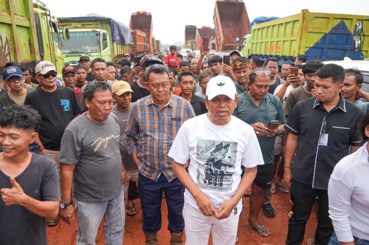 Mulai 2 Januari 2026, Gubernur Dedi Mulyadi Larang Truk ODOL Beroperasi di Jawa Barat