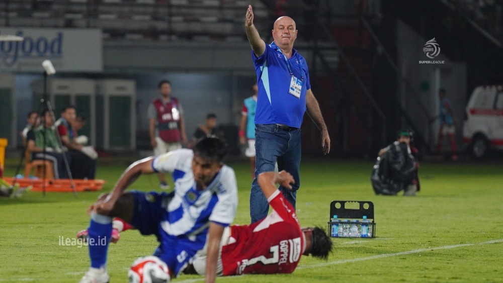 Bojan Hodak Siap Guncang Malaysia Malam Ini: Persib Bandung Incar Tiket Knockout AFC Champions League!
