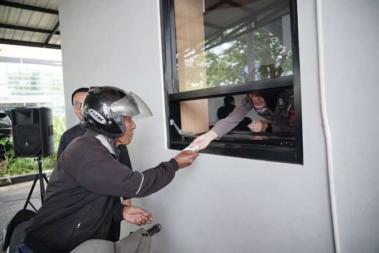 Inovasi Pelayanan Publik, Garut Luncurkan Samsat Drive Thru