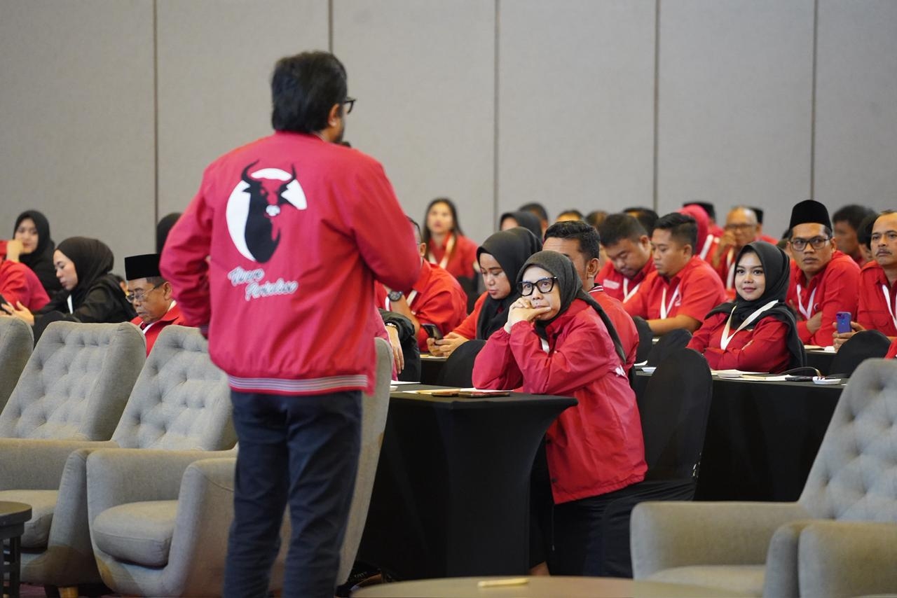 PDI Perjuangan Jabar Perkuat Kapasitas Anggota DPRD: Bimtek Strategis untuk Optimalisasi Fungsi Legislatif