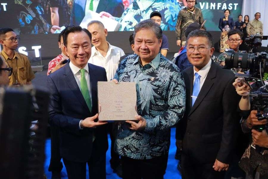 Wagub Erwan Setiawan Resmikan Dealer VinFast, Akselerasi Ekonomi Hijau di Jawa Barat