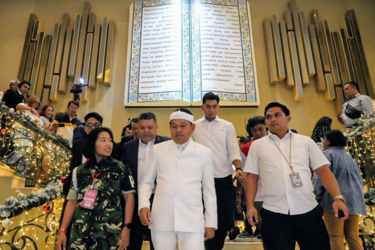Hadir di GBI Baranangsiang, Gubernur Dedi Mulyadi Jamin Natal 2025 di Jawa Barat Aman dan Damai