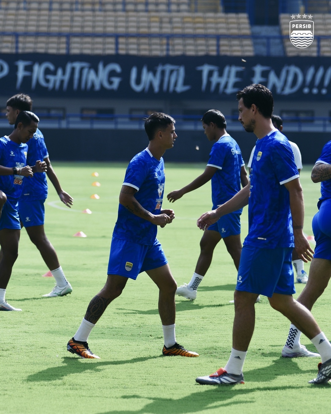 Misi Kejar Puncak! Persib Bandung Siap Tempur Habis-habisan Jamu PSM Makassar di GBLA