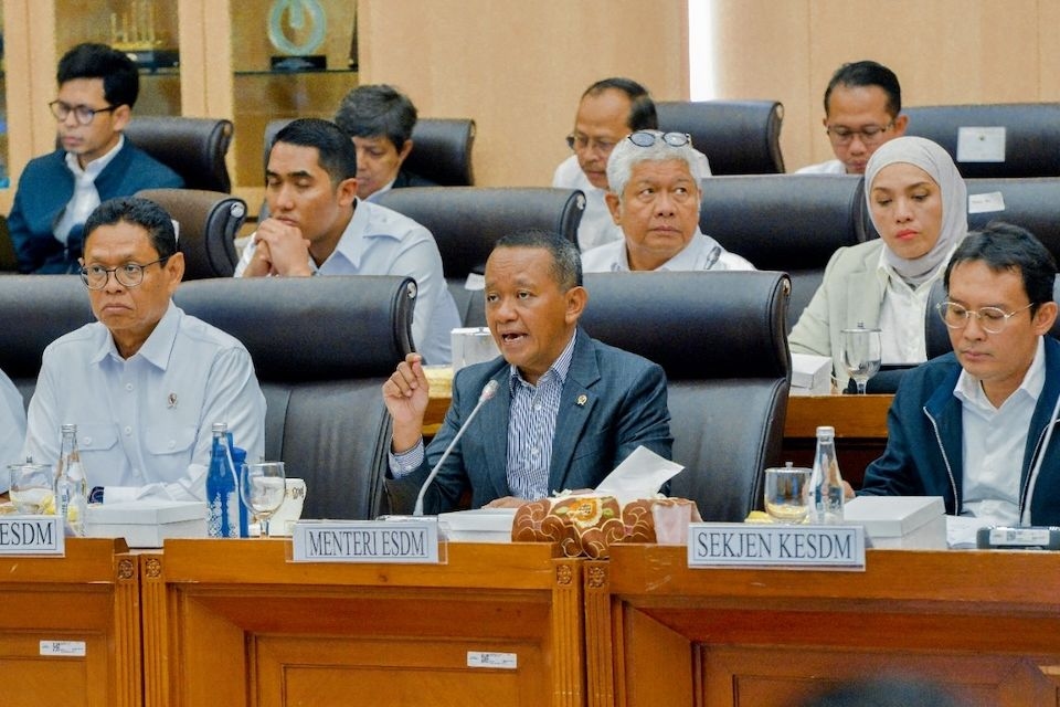 Langkah Berani! Indonesia Berhenti Impor BBM Secara Bertahap Mulai 2026