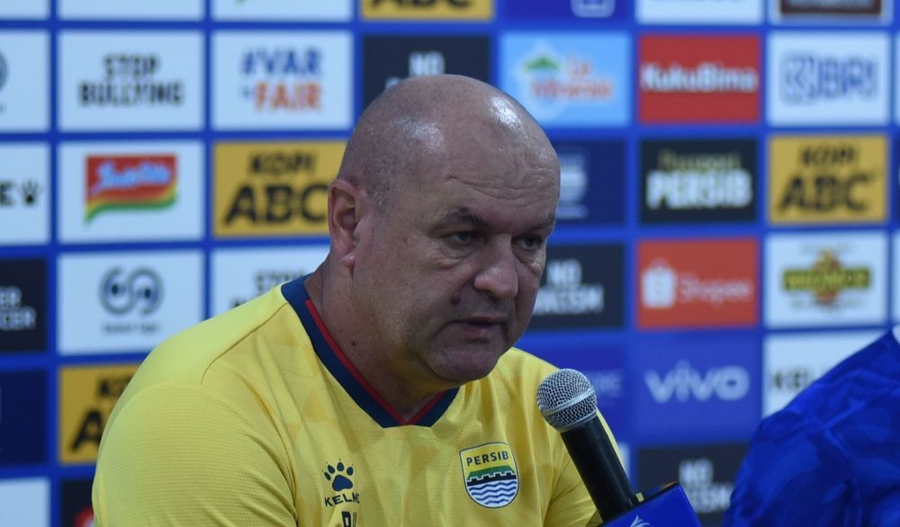 Jamu PSM di GBLA, Bojan Hodak Minta Bobotoh Jadi 'Pemain Ke-12' yang Tertib dan Tanpa Flare