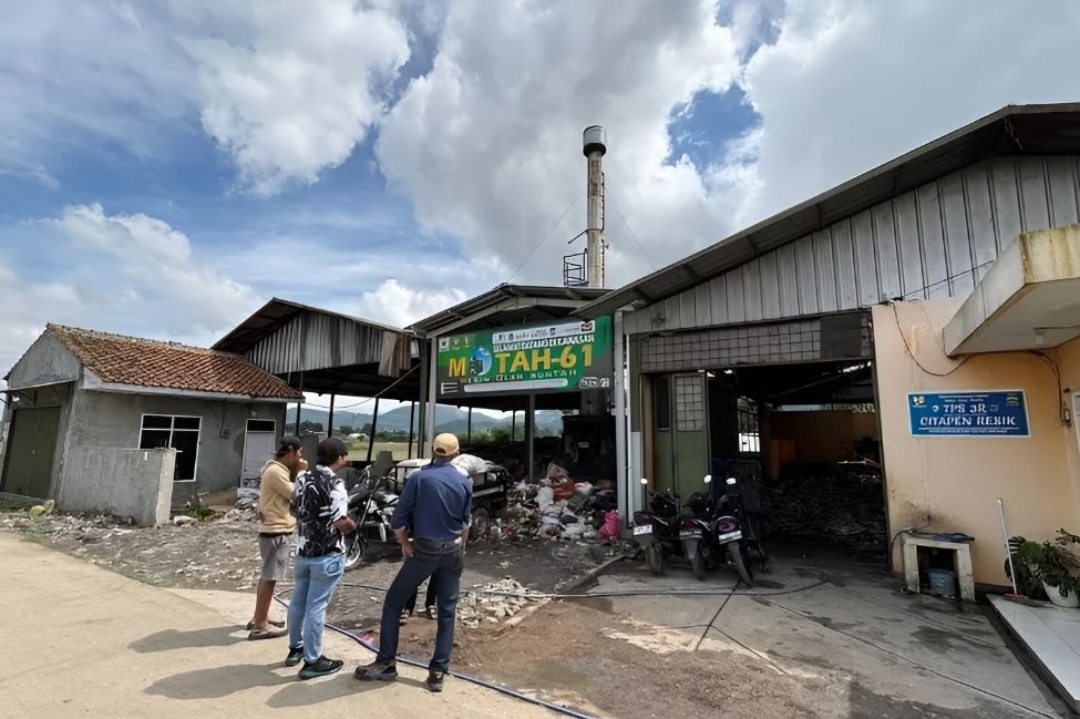 Kurangi Beban TPA, DPRD Jabar Desak Solusi Sampah Jawa Barat 2026 Dimulai dari Desa